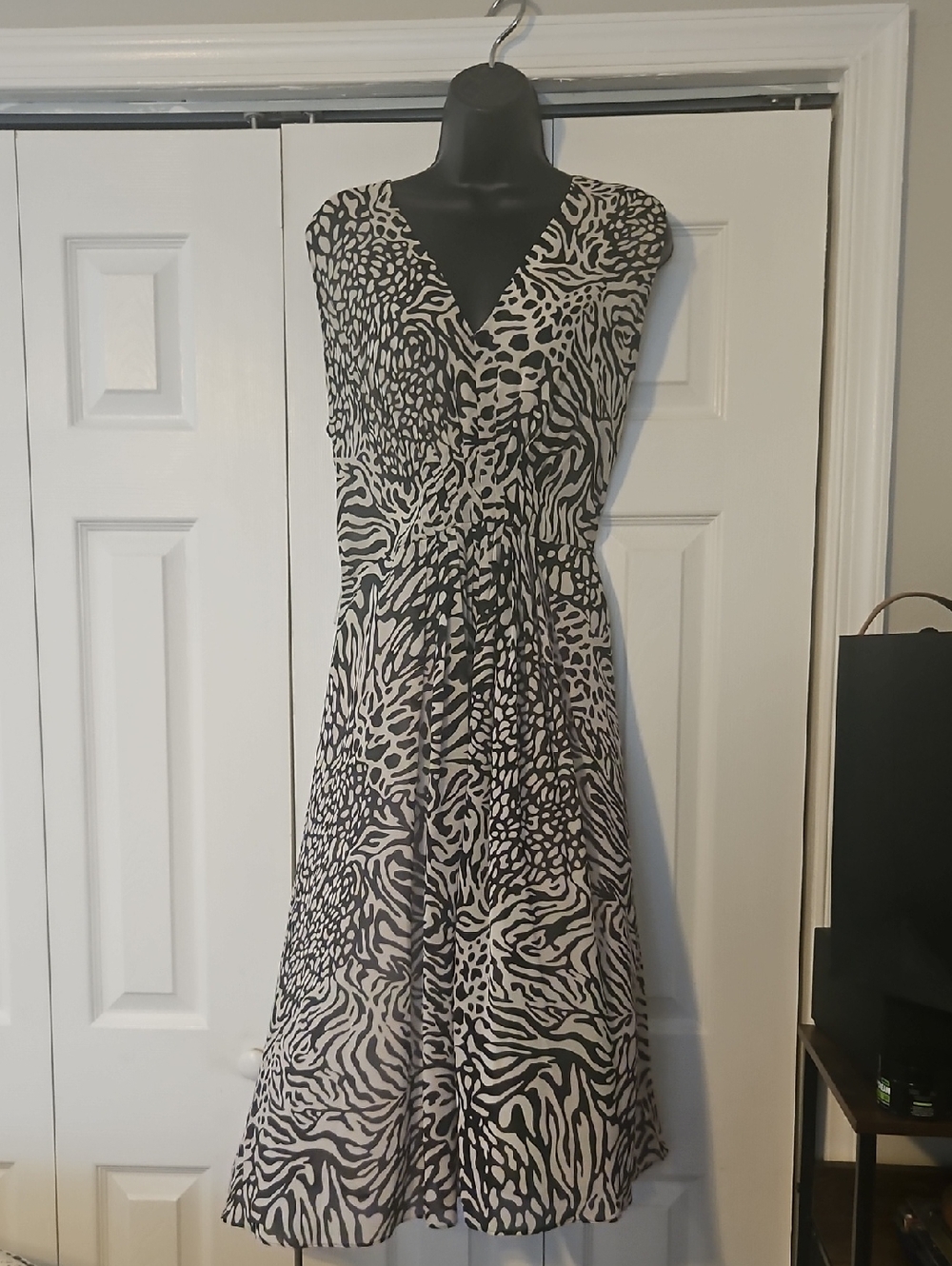 NWT Anne Klein Black and White Animal-Print Midi Dress